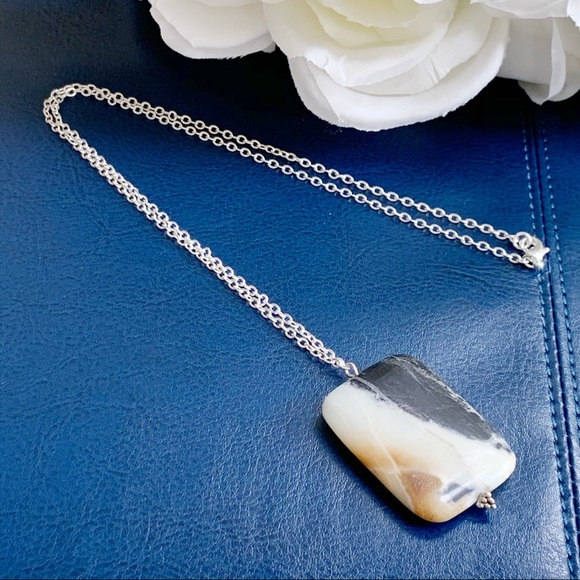 Handcrafted Natural Stone Necklace - Picture 4 of 4